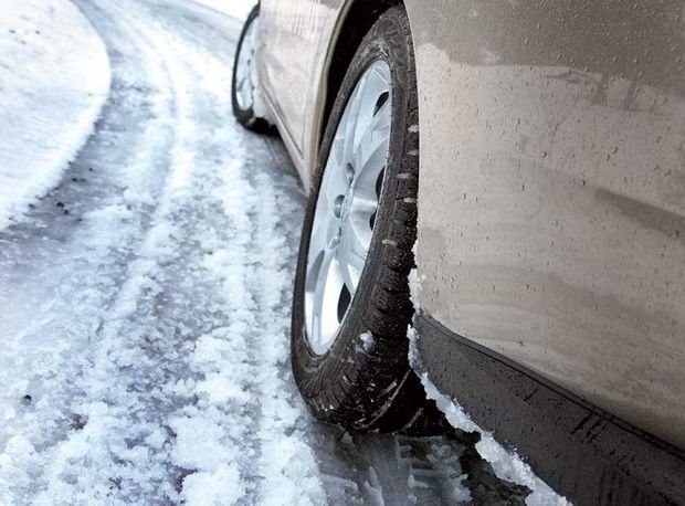 Qarlı hava şəraiti davam edəcək, yollar buz bağlayacaq