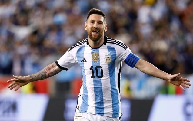 Messi ən yaxşı seçildi