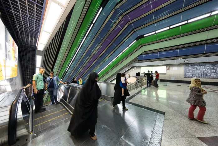 Tehran metrosunda eskalatorda nasazlıq yaranıb, 4 nəfər xəsarət alıb