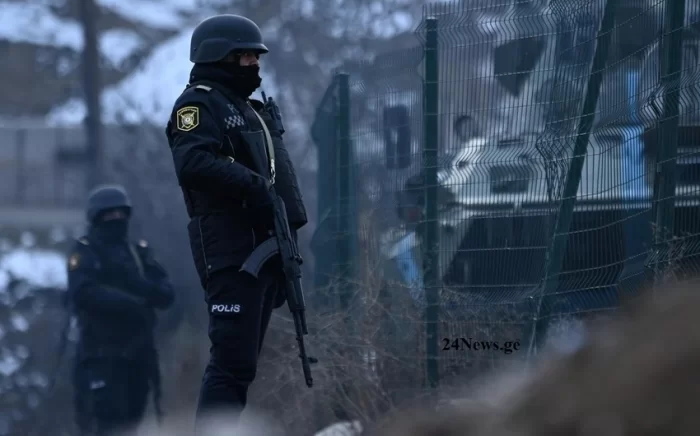 Xankəndi polisi şəhər ərazisində silahlı şəxsi saxlayıb