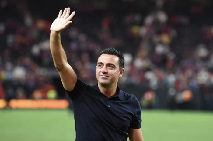 Xavi "Barselona"dan təzminat istəyir