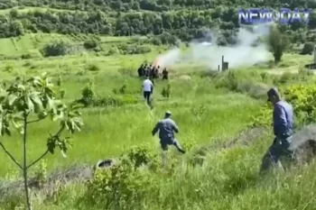 Ermənilər Qazaxın da kəndlərini tərk edərkən tikililəri yandırır