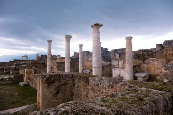 Türkiyənin Laodikeya bölgəsində diqqətəlayiq rəngli Skilla heykəl nümunələri aşkar olunub - FOTO