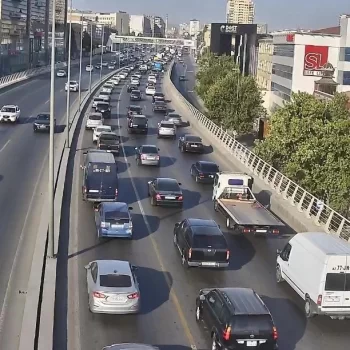 Bu yollar tıxaclıdır - Foto