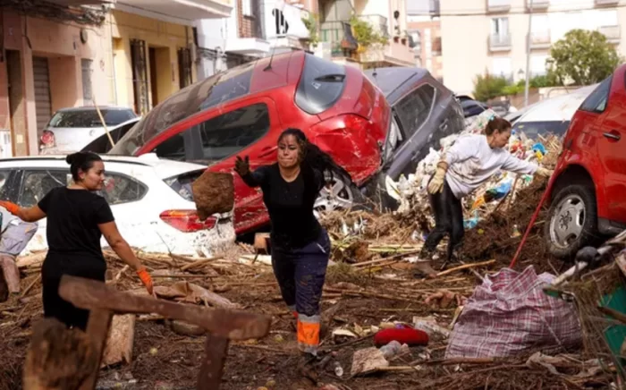 Valensiyada infrastruktur dağılıb, şəhər yerlə-yeksan olub