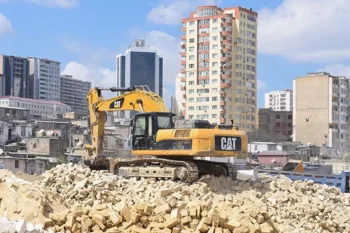 Plana düşən evə verilən ödənişlə razılaşmayan sakin məhkəmə qərarı ilə mənzildən çıxarıla bilər?