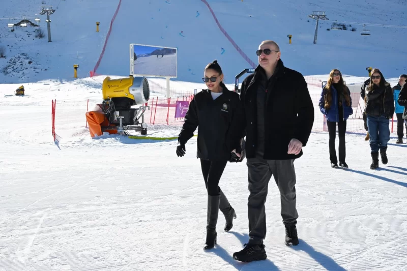 Prezident Şahdağ Turizm Kompleksindəki “Lakeside” hotelində aparılan işlərlə və “Xizək klubu” binasının tikintisi ilə tanış olub - YENİLƏNİB