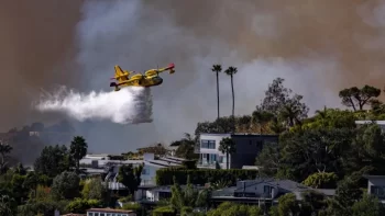 Los-Ancelesdə yanğınsöndürmə təyyarəsi dronla toqquşdu: Xilasetmə əməliyyatları dayandırıldı