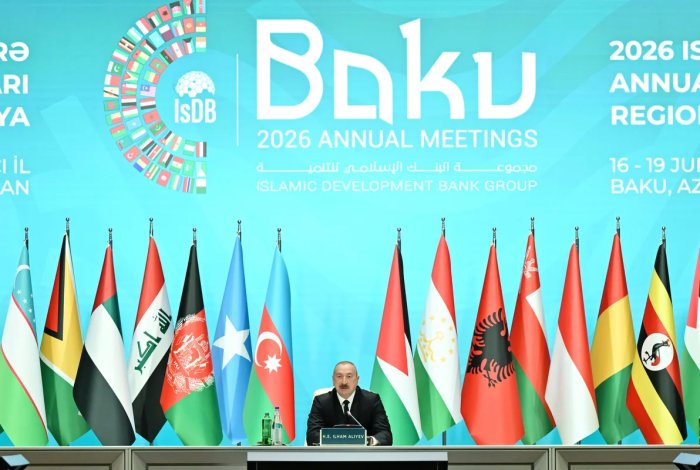 İlham Əliyev Bakıda İslam İnkişaf Bankı Qrupunun illik toplantısının açılış mərasimində çıxış edib - FOTO