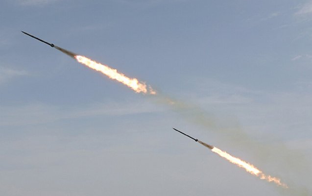 İran ABŞ bazalarını hədəf aldı