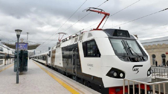 Bakı-Tbilisi qatarına biletlər qalıb?