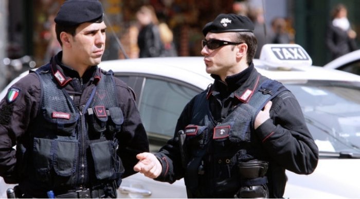 İtaliyada mafiyaya qarşı xüsusi əməliyyat: 80-ə yaxın şəxs saxlanılıb